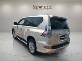 Used 2016 Lexus GX 460 image 2