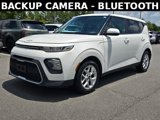 Certified 2022 Kia Soul LX w/ Technology Package image 3