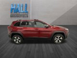 Used 2017 Jeep Cherokee Trailhawk image 6