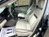 Used 2012 Toyota Camry XLE w/ Leather Pkg image 5