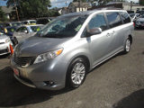 Used 2014 Toyota Sienna XLE image 3