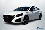 Used 2023 Nissan Altima 2.5 SR image 3