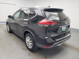 Used 2017 Nissan Rogue SV image 5