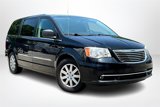 Used 2014 Chrysler Town & Country Touring-L image 3