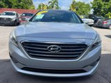 Used 2015 Hyundai Sonata Limited w/ Option Group 05 image 2