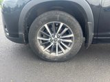 Used 2018 Toyota Highlander XLE image 2