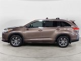 Used 2017 Toyota Highlander XLE image 2