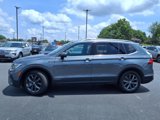 Used 2022 Volkswagen Tiguan SE image 3