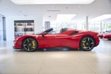 Used 2023 Ferrari SF90 Spider image 2