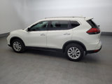 Used 2017 Nissan Rogue SV image 3