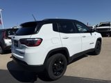 Used 2023 Jeep Compass Trailhawk image 4
