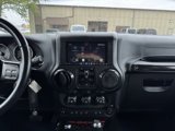 Used 2017 Jeep Wrangler Unlimited Rubicon image 2
