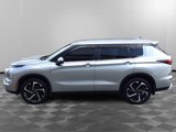 Used 2024 Mitsubishi Outlander SE image 4