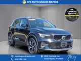 Used 2023 Volvo XC40 B5 Core image 2