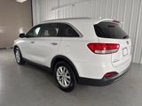 Used 2016 Kia Sorento LX w/ LX Convenience Package image 5
