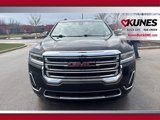 Used 2023 GMC Acadia SLT image 3