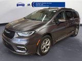 Used 2023 Chrysler Pacifica Limited image 2