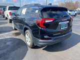 Used 2022 GMC Terrain SLE w/ Driver Convenience Package image 2