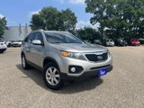 Used 2013 Kia Sorento LX w/ Convenience Pkg image 2
