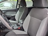 Used 2013 Ford Focus SE w/ SE Winter Pkg image 5