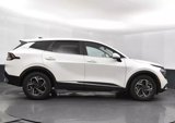Used 2023 Kia Sportage LX image 4