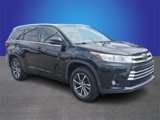 Used 2017 Toyota Highlander XLE image 3