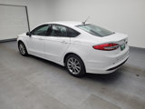 Used 2017 Ford Fusion SE image 3