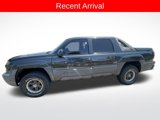 Used 2004 Chevrolet Avalanche 4x4 w/ Preferred Equipment Group image 2