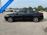 Used 2017 Ford Fusion SE w/ Fusion SE Technology Package image 3