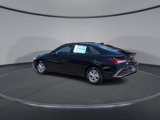 New 2025 Hyundai Elantra SE image 6