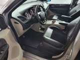 Used 2018 Dodge Grand Caravan SXT image 2