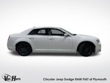 Used 2021 Chrysler 300 Touring L image 2