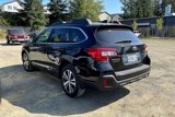 Used 2018 Subaru Outback 3.6R Limited image 3