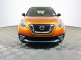 Used 2018 Nissan Kicks SV image 3