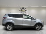 Used 2017 Ford Escape SE image 3