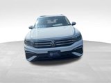 Certified 2022 Volkswagen Tiguan SE image 3