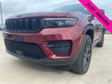 Used 2024 Jeep Grand Cherokee Altitude image 3