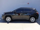 Used 2024 Jeep Compass Latitude image 2