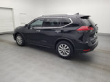 Used 2017 Nissan Rogue SV image 3