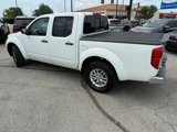 Used 2016 Nissan Frontier SV image 4