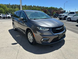 Used 2023 Chrysler Pacifica Touring-L image 4