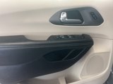 Used 2022 Chrysler Pacifica Touring-L w/ Uconnect Theater Family Group image 6