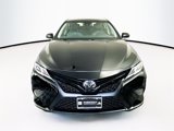 Used 2018 Toyota Camry SE image 2