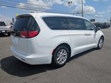 Used 2023 Chrysler Voyager LX image 4