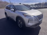 Used 2023 Nissan Rogue SV image 2