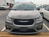 Used 2022 Chrysler Pacifica Touring-L image 2