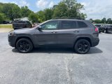 Used 2020 Jeep Cherokee Latitude Plus image 2