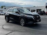 Used 2021 Nissan Kicks SV image 2