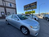 Used 2010 Toyota Camry LE image 2