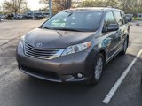 Used 2017 Toyota Sienna XLE image 3